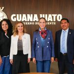 Risas sin decir una palabra: el mimo que hace estallar carcajadas en la Feria de León